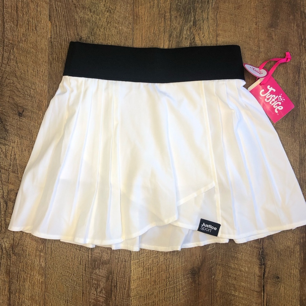 Justice Girls Flowy Athletic Pleated Tech Pocket Athletic Short White Med